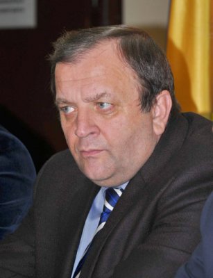 Flutur: PDL va depune moţiune pe tema situaţiei grave din industria laptelui
